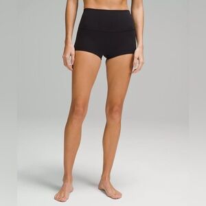 Lululemon 2” align shorts black size 6